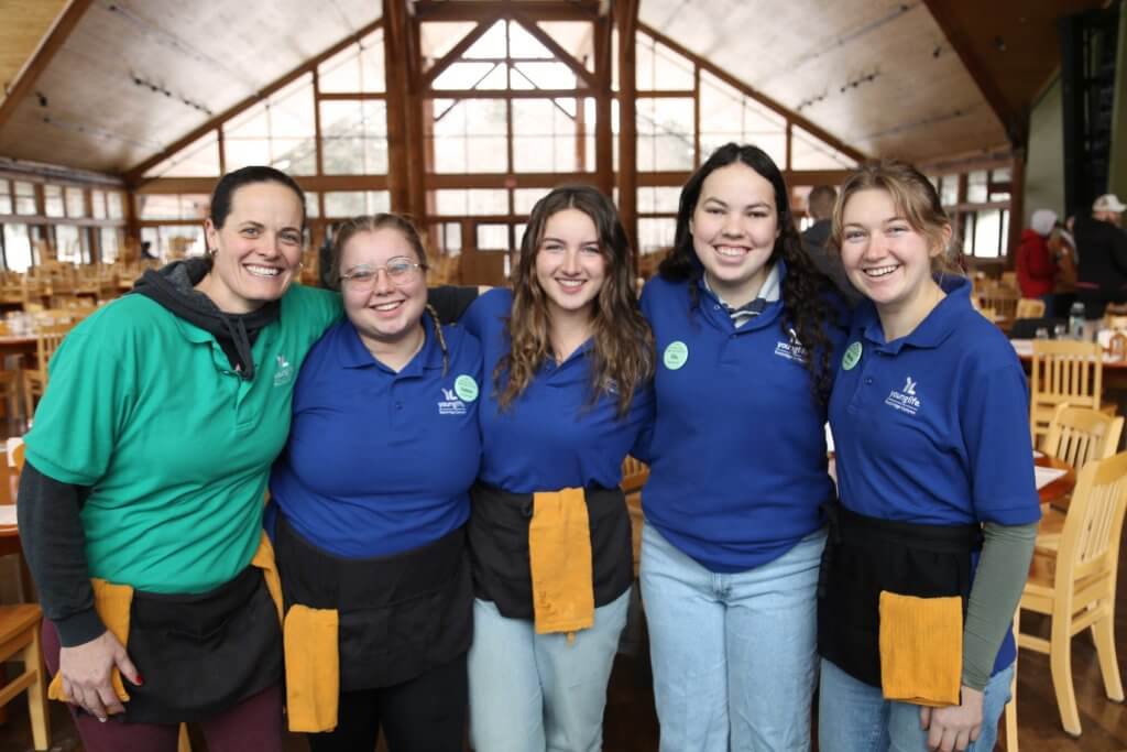 Dining Room Volunteers