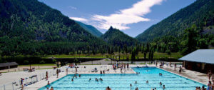 Stunning Pool and Mountain Views - RockRidge Canyon Retreat Centre