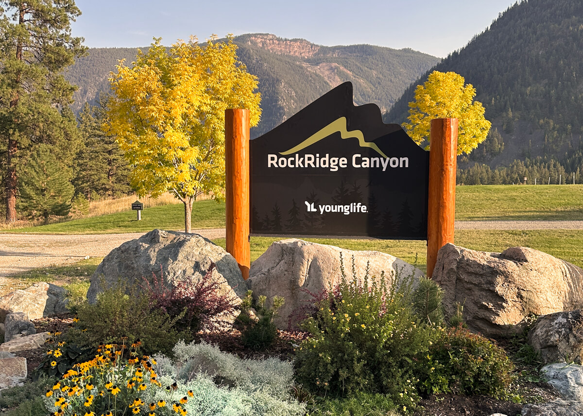 RockRidge Canyon Gate sign - Agate Bluffs, Fall